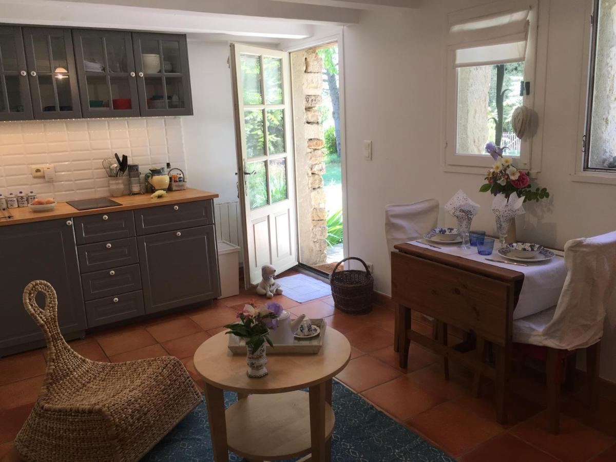 Les Olivettes Le Mazet Bed & Breakfast Uzès Dış mekan fotoğraf
